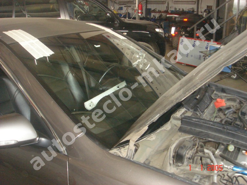 Установка лобового стекла на Honda Accord Установка лобового стекла на Honda Accord